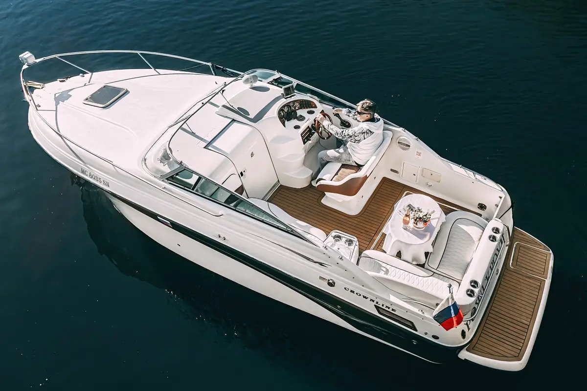 kater-royal-crown-crownline-262-cr-bottom